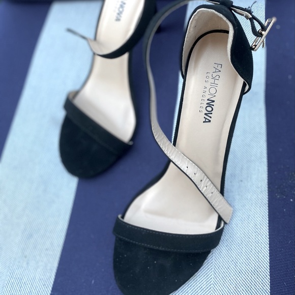 Fashion Nova 3in Heels - Picture 1 of 4
